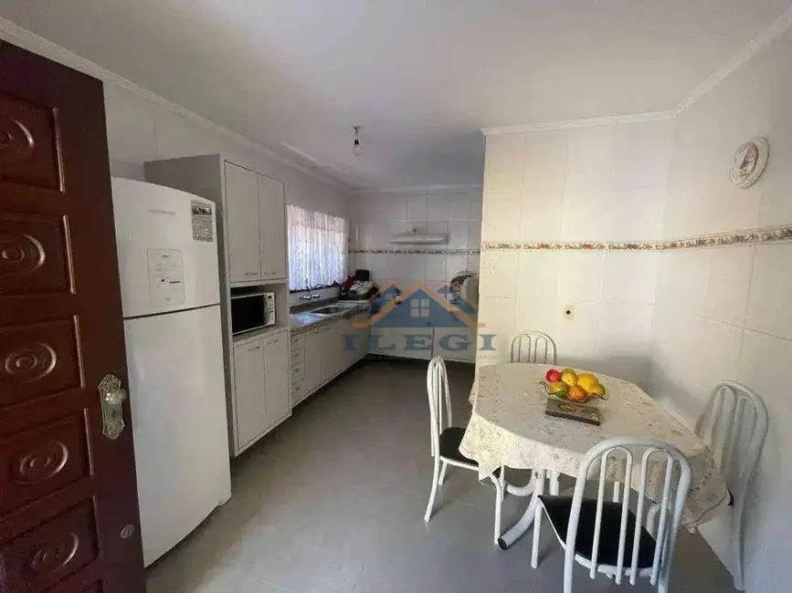 Foto 8 de Casa de Condomínio com 3 quartos à venda, 456m2 em Louveira - SP