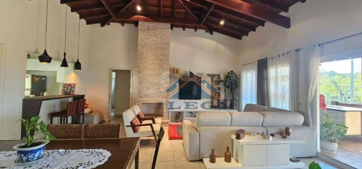 Casa de Condomínio com 3 quartos para alugar, 800m2 em Vista Alegre, Vinhedo - SP - imagem 4 Foto 4 de Casa de Condomínio com 3 quartos para alugar, 800m2 em Vista Alegre, Vinhedo - SP