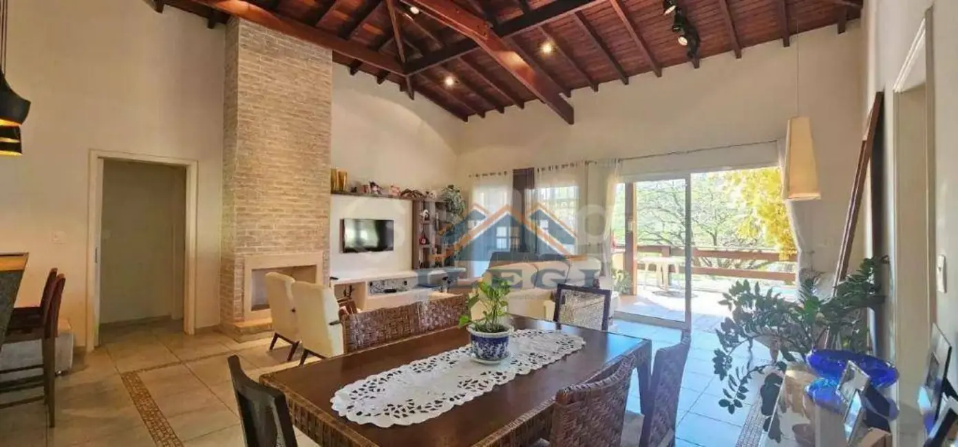 Casa de Condomínio com 3 quartos para alugar, 800m2 em Vista Alegre, Vinhedo - SP - imagem 5 Foto 5 de Casa de Condomínio com 3 quartos para alugar, 800m2 em Vista Alegre, Vinhedo - SP