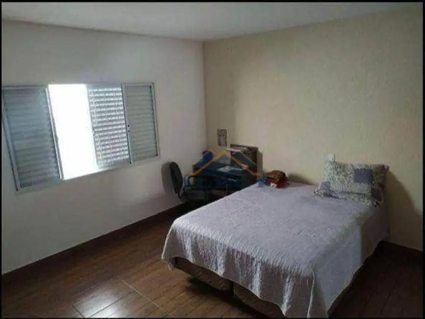 Foto 5 de Casa com 4 quartos à venda, 180m2 em Vinhedo - SP