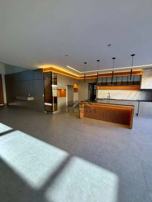 Foto 6 de Casa de Condomínio com 4 quartos à venda, 308m2 em Jardim Samambaia, Valinhos - SP