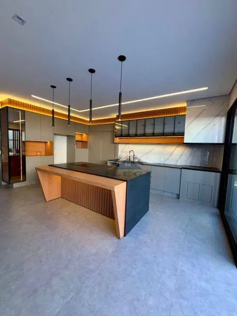 Foto 7 de Casa de Condomínio com 4 quartos à venda, 308m2 em Jardim Samambaia, Valinhos - SP