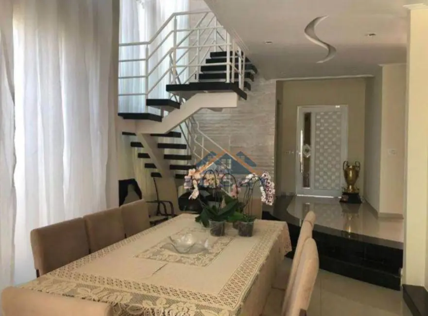 Foto 9 de Casa com 4 quartos à venda, 360m2 em Pinheirinho, Vinhedo - SP