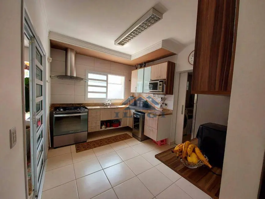 Casa com 3 quartos à venda, 232m2 em Bosque, Vinhedo - SP - imagem 7 Foto 7 de Casa com 3 quartos à venda, 232m2 em Bosque, Vinhedo - SP