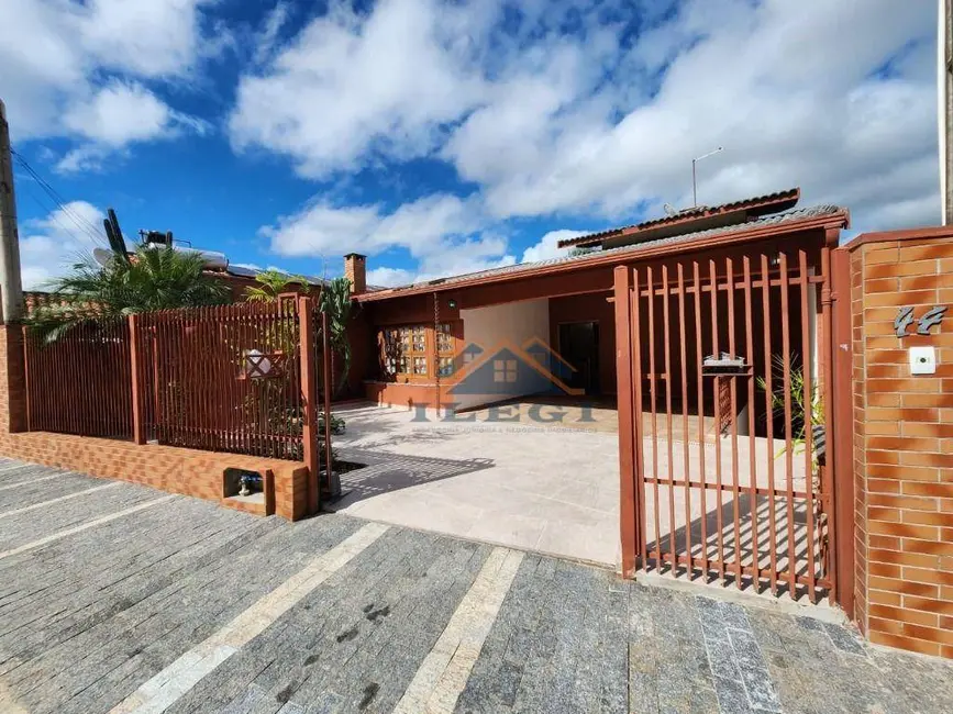 Foto 3 de Casa com 3 quartos à venda, 320m2 em Centro, Vinhedo - SP