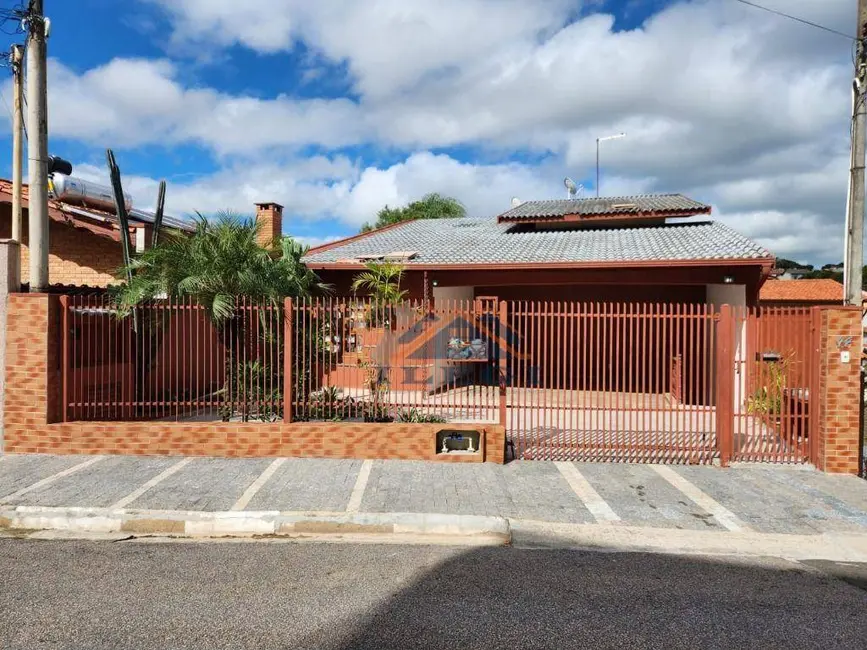 Foto 2 de Casa com 3 quartos à venda, 320m2 em Centro, Vinhedo - SP