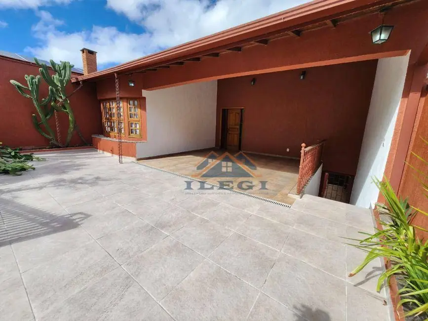 Foto 4 de Casa com 3 quartos à venda, 320m2 em Centro, Vinhedo - SP