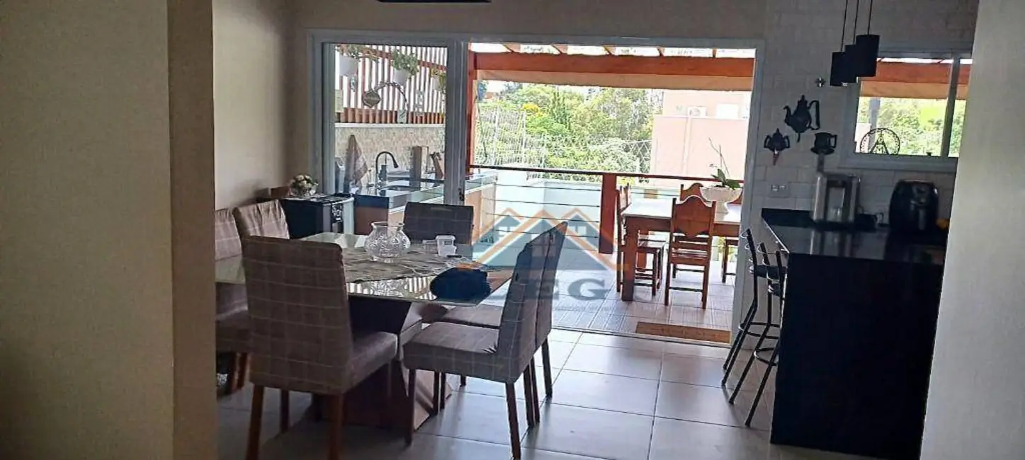 Foto 3 de Casa com 3 quartos à venda, 250m2 em Marambaia, Vinhedo - SP