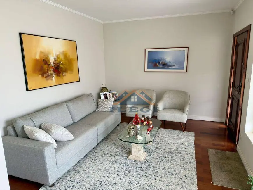 Foto 1 de Casa com 4 quartos à venda, 300m2 em Vinhedo - SP