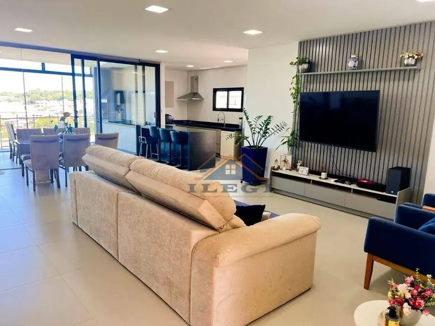Foto 8 de Casa de Condomínio com 3 quartos à venda, 525m2 em Louveira - SP