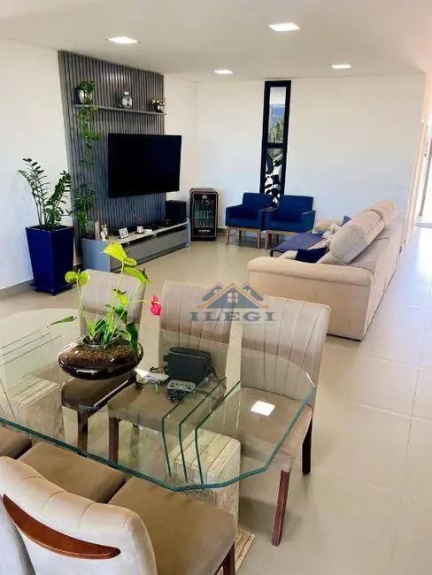 Foto 7 de Casa de Condomínio com 3 quartos à venda, 525m2 em Louveira - SP