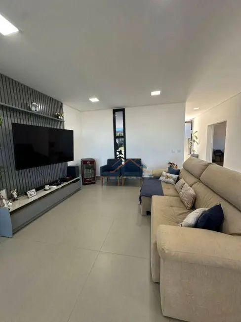 Foto 4 de Casa de Condomínio com 3 quartos à venda, 525m2 em Louveira - SP