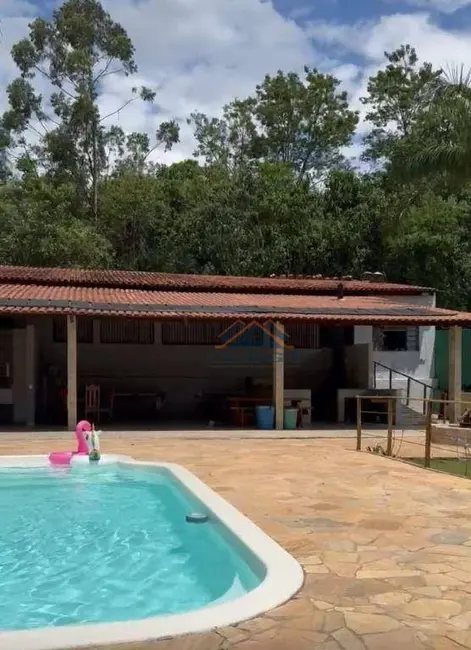 Chácara com 2 quartos à venda, 1000m2 em Ivoturucaia, Jundiai - SP - imagem 4 Foto 4 de Chácara com 2 quartos à venda, 1000m2 em Ivoturucaia, Jundiai - SP