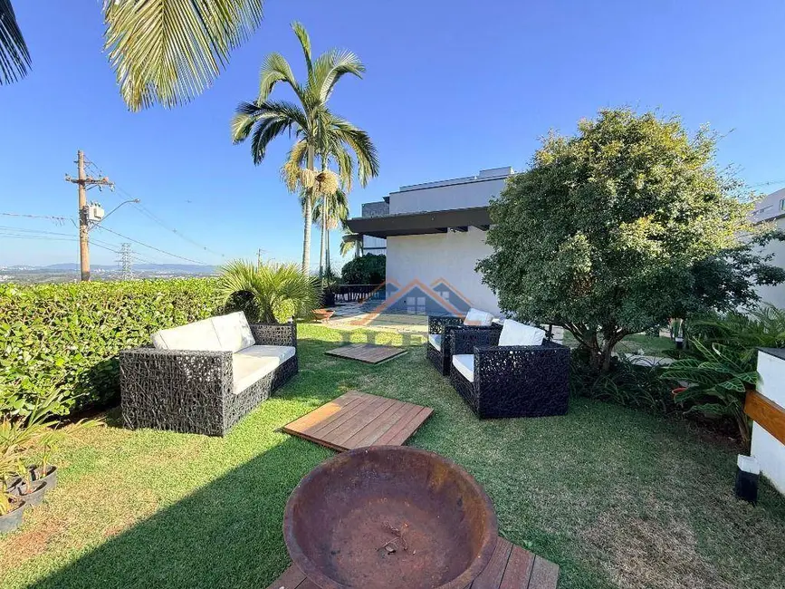 Foto 6 de Casa de Condomínio com 4 quartos à venda e para alugar, 890m2 em Vinhedo - SP
