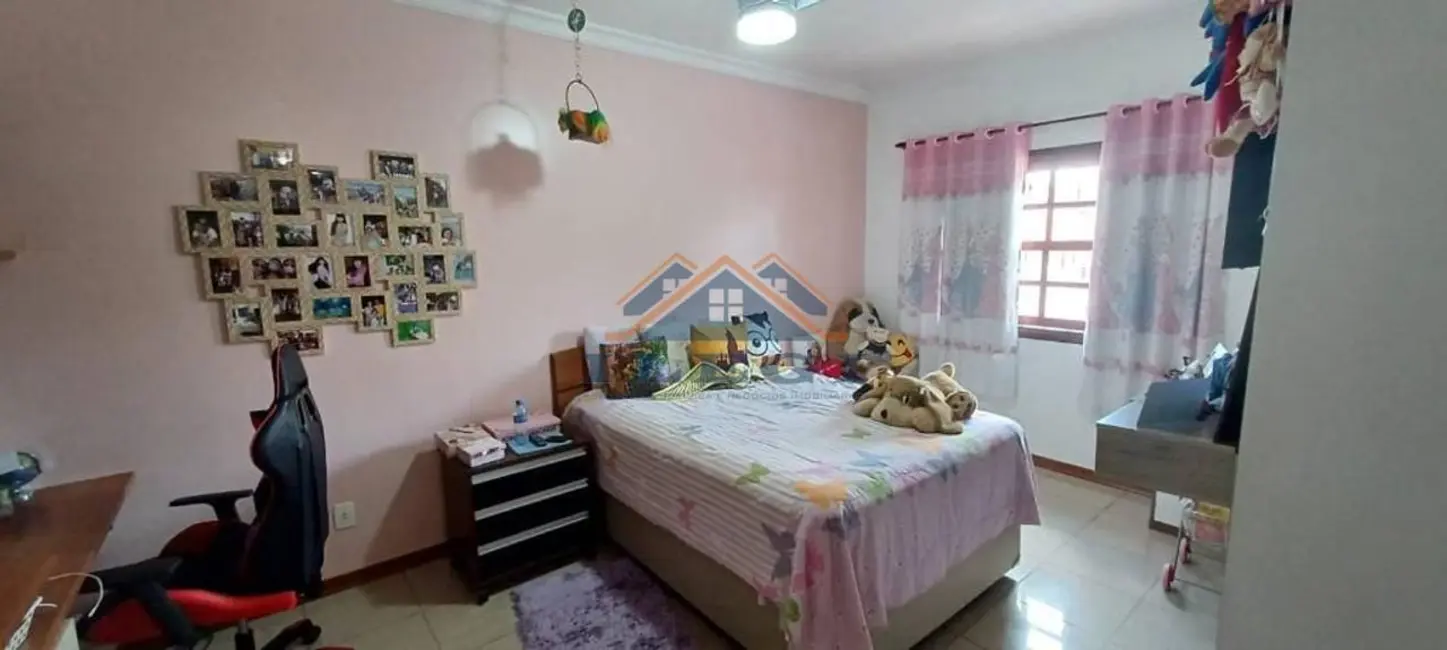 Casa com 3 quartos à venda, 310m2 em Jardim Santana, Valinhos - SP - imagem 7 Foto 7 de Casa com 3 quartos à venda, 310m2 em Jardim Santana, Valinhos - SP