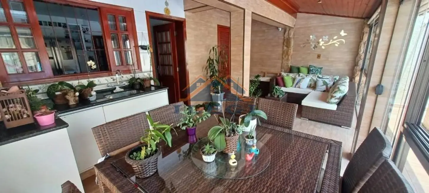 Casa com 3 quartos à venda, 310m2 em Jardim Santana, Valinhos - SP - imagem 1 Foto 1 de Casa com 3 quartos à venda, 310m2 em Jardim Santana, Valinhos - SP
