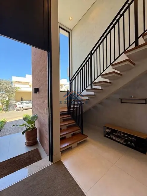 Foto 3 de Sobrado com 3 quartos à venda, 420m2 em Joapiranga, Valinhos - SP