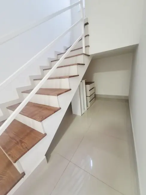 Foto 2 de Casa com 3 quartos à venda, 274m2 em Chácaras Silvania, Valinhos - SP