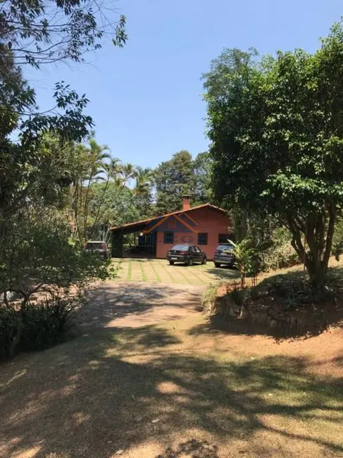 Chácara com 5 quartos à venda e para alugar, 14700m2 em Caixa D´Água, Vinhedo - SP - imagem 4 Foto 4 de Chácara com 5 quartos à venda e para alugar, 14700m2 em Caixa D´Água, Vinhedo - SP