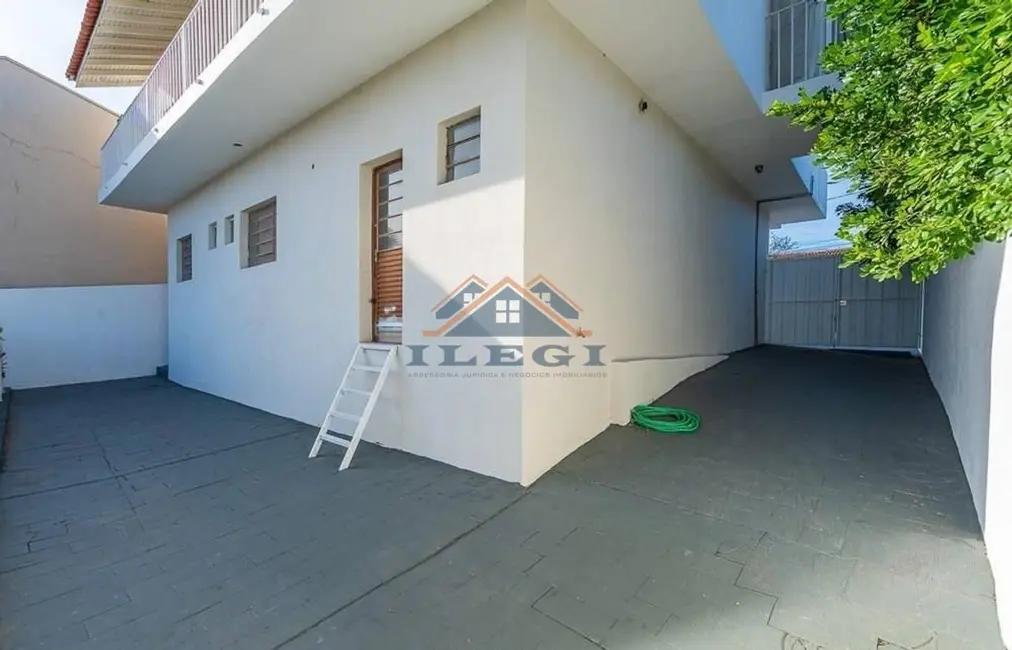 Casa com 4 quartos à venda e para alugar, 450m2 em Centro, Vinhedo - SP - imagem 8 Foto 8 de Casa com 4 quartos à venda e para alugar, 450m2 em Centro, Vinhedo - SP