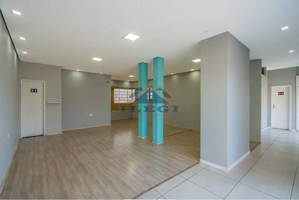 Casa com 4 quartos à venda e para alugar, 450m2 em Centro, Vinhedo - SP - imagem 4 Foto 4 de Casa com 4 quartos à venda e para alugar, 450m2 em Centro, Vinhedo - SP