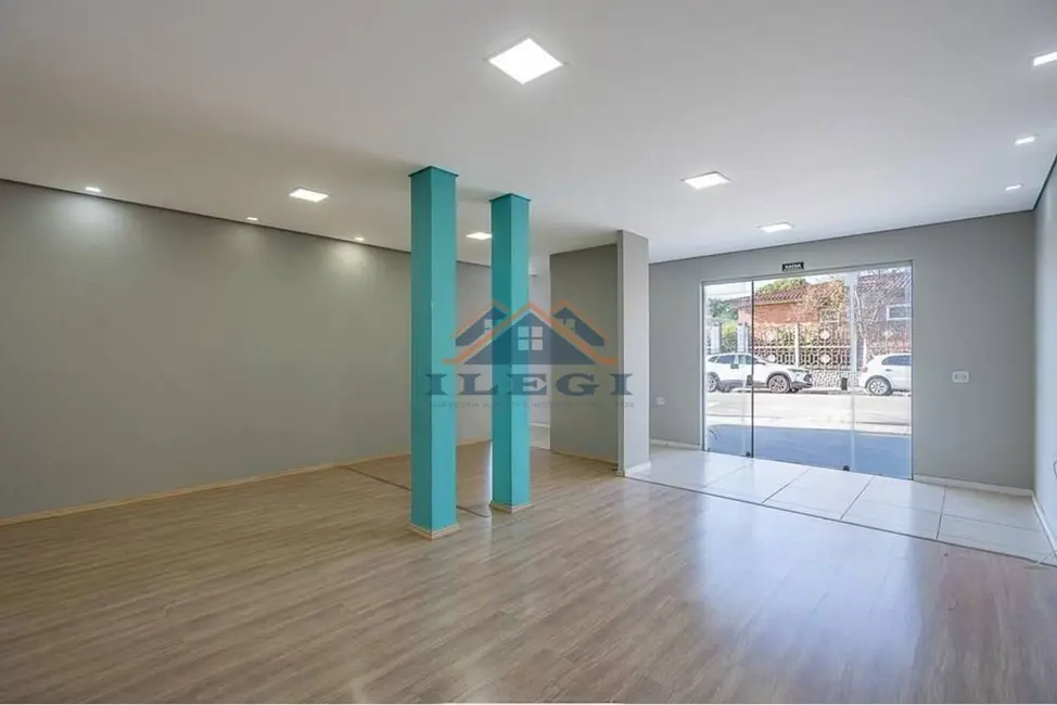 Casa com 4 quartos à venda e para alugar, 450m2 em Centro, Vinhedo - SP - imagem 3 Foto 3 de Casa com 4 quartos à venda e para alugar, 450m2 em Centro, Vinhedo - SP