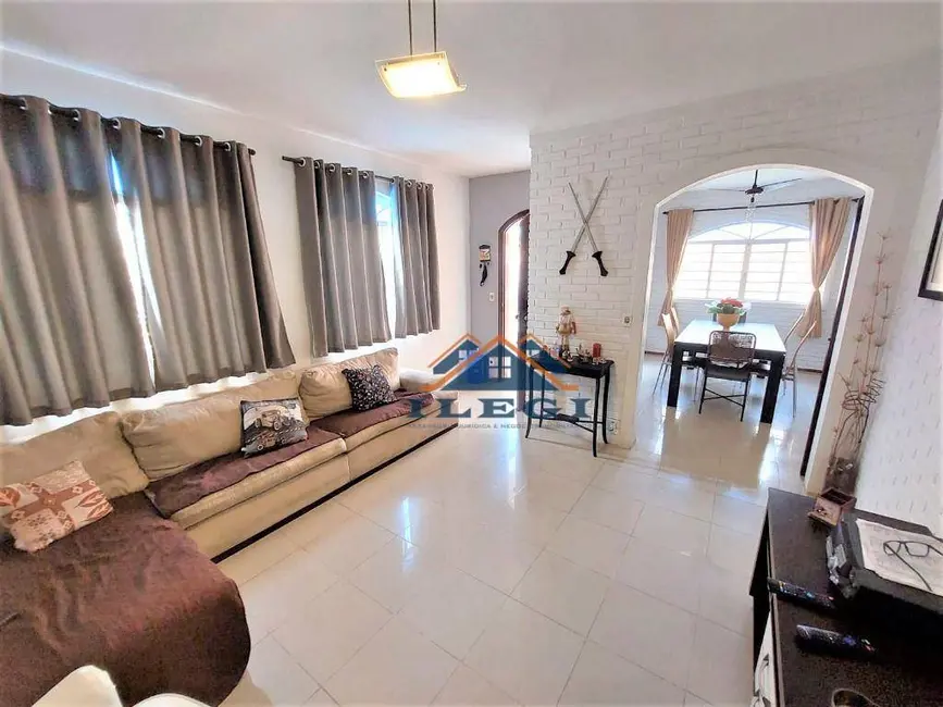 Foto 1 de Casa com 3 quartos à venda, 375m2 em Centro, Vinhedo, SP