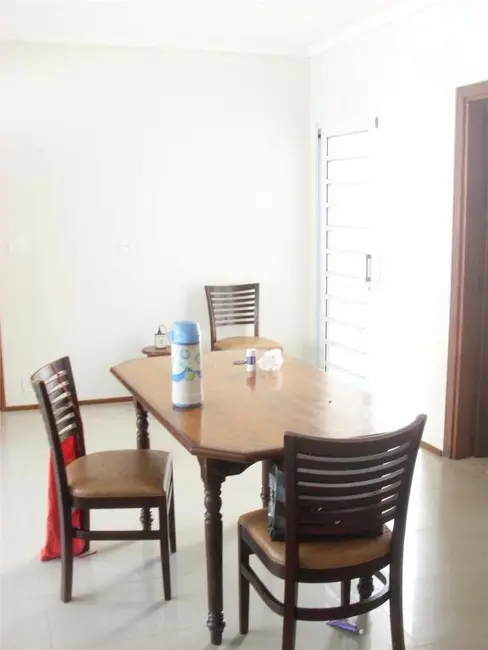 Foto 4 de Casa com 3 quartos à venda e para alugar, 375m2 em Centro, Vinhedo - SP