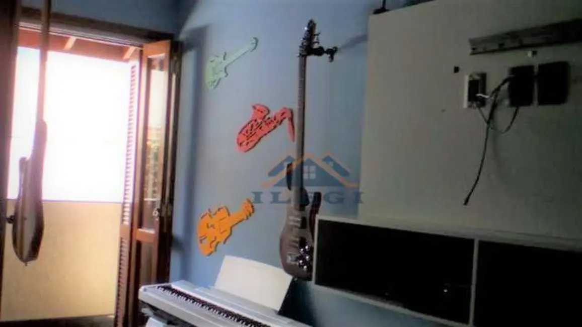 Casa de Condomínio com 3 quartos à venda, 250m2 em Valinhos - SP - imagem 8 Foto 8 de Casa de Condomínio com 3 quartos à venda, 250m2 em Valinhos - SP