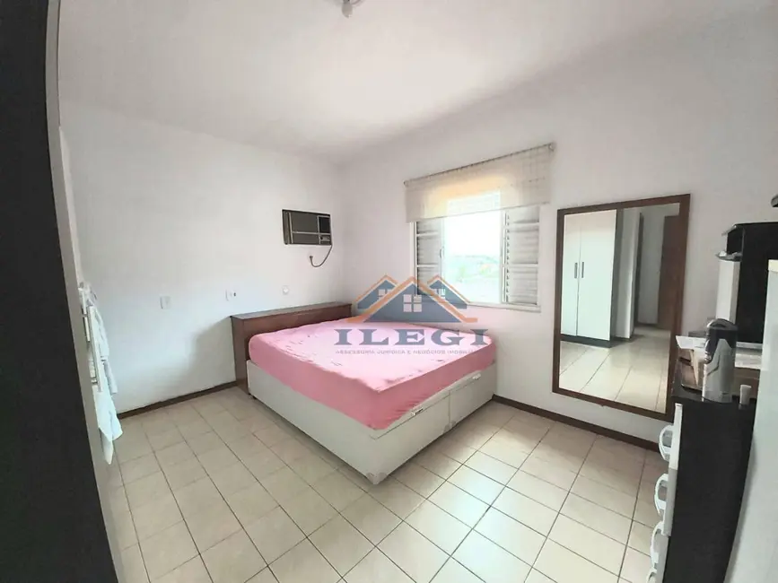 Foto 8 de Casa com 4 quartos à venda, 250m2 em Centro, Vinhedo - SP