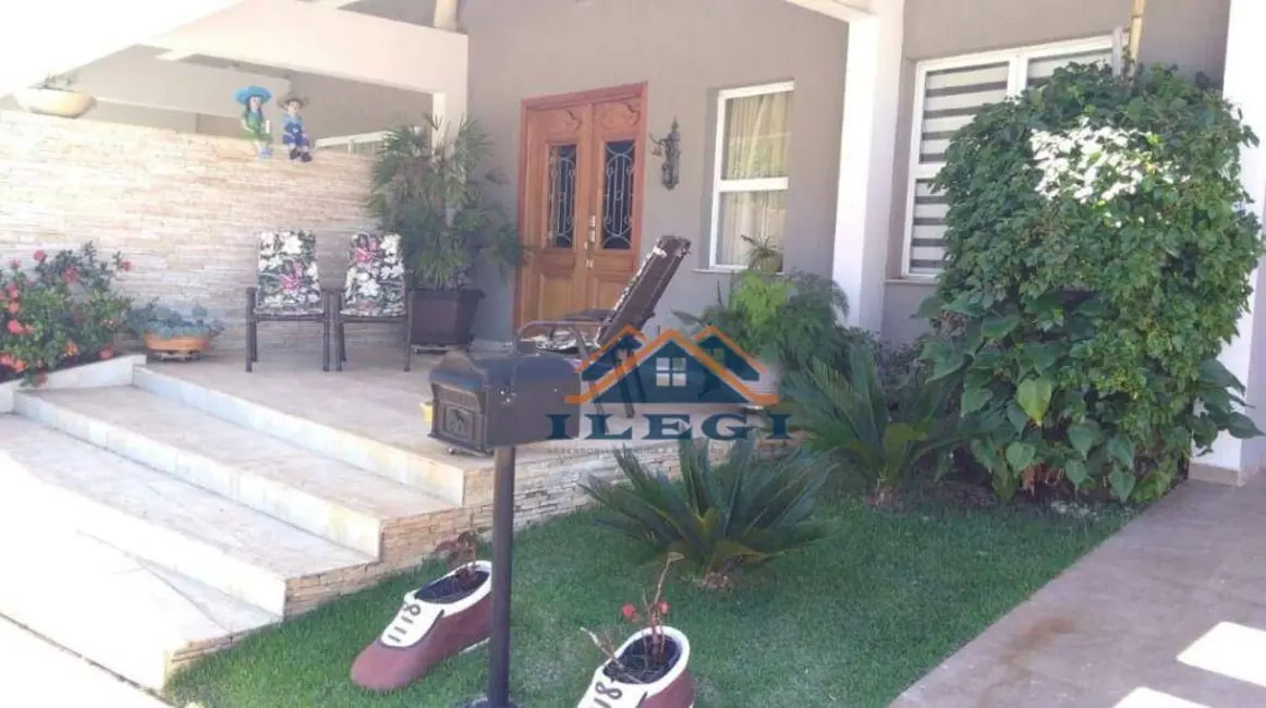 Foto 1 de Casa de Condomínio com 4 quartos à venda, 540m2 em Louveira - SP