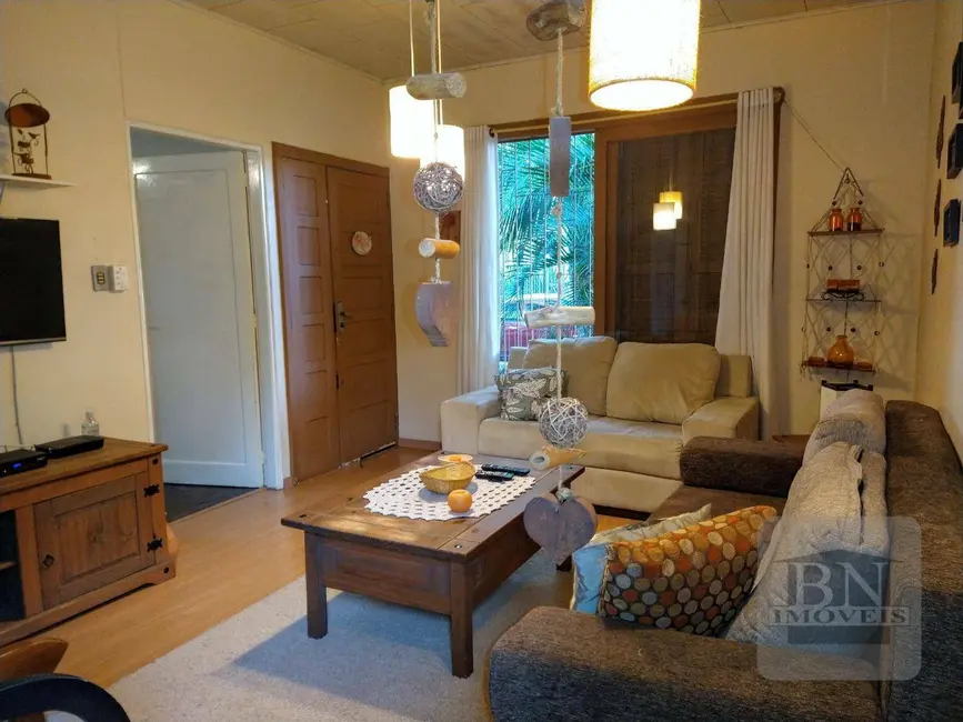 Foto 6 de Casa com 3 quartos à venda, 384m2 em Universitário, Santa Cruz Do Sul - RS