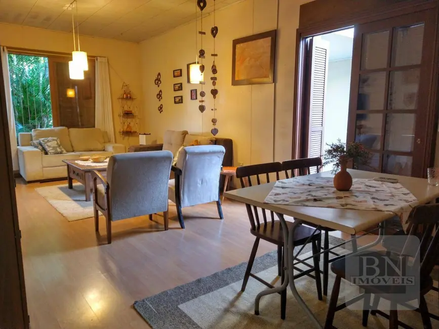 Foto 4 de Casa com 3 quartos à venda, 384m2 em Universitário, Santa Cruz Do Sul - RS