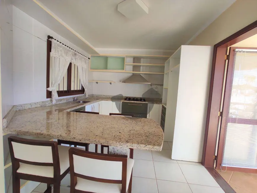 Foto 4 de Casa com 2 quartos à venda, 394m2 em Santo Inácio, Santa Cruz Do Sul - RS