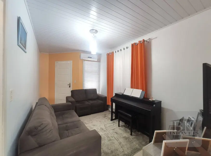Casa com 3 quartos à venda, 250m2 em Aliança, Santa Cruz Do Sul - RS - imagem 6 Foto 6 de Casa com 3 quartos à venda, 250m2 em Aliança, Santa Cruz Do Sul - RS