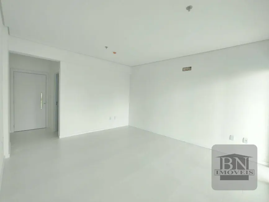Sala Comercial para alugar, 40m2 em Centro, Santa Cruz Do Sul - RS - imagem 6 Foto 6 de Sala Comercial para alugar, 40m2 em Centro, Santa Cruz Do Sul - RS