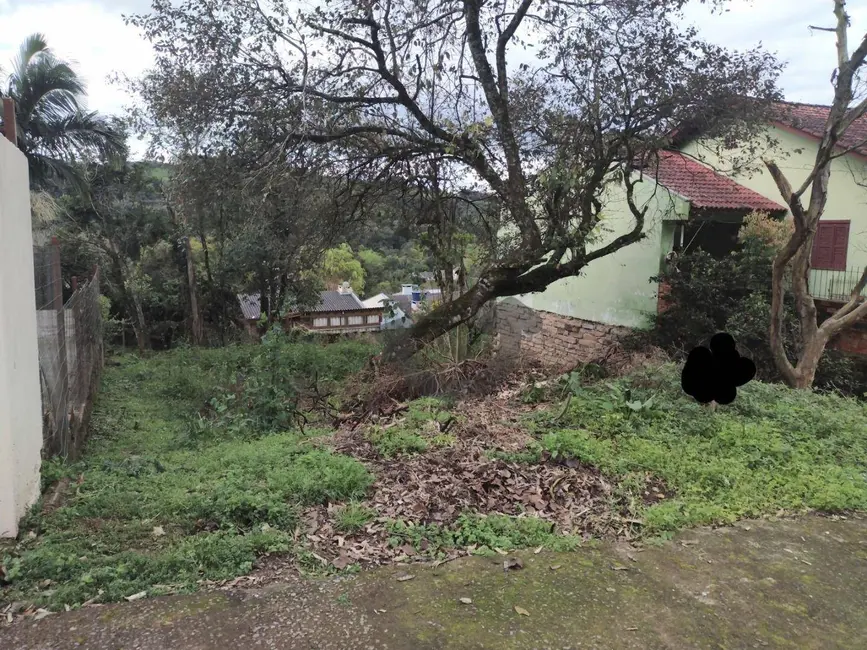 Foto 1 de Terreno / Lote à venda, 370m2 em Renascença, Santa Cruz Do Sul - RS