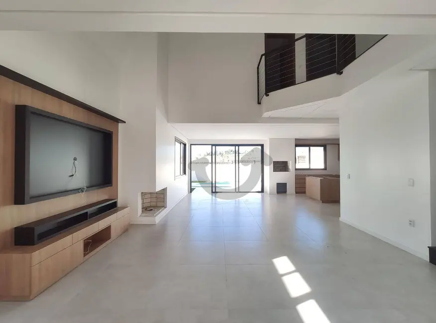 Foto 4 de Casa de Condomínio com 3 quartos à venda e para alugar, 336m2 em Country, Santa Cruz Do Sul - RS