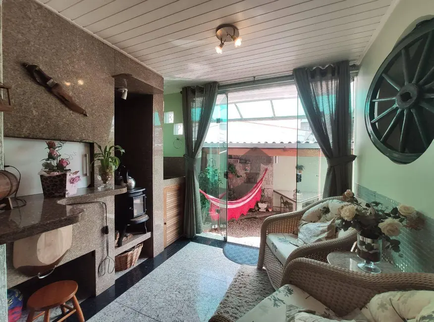 Foto 3 de Apartamento com 3 quartos à venda, 191m2 em Santo Inácio, Santa Cruz Do Sul - RS