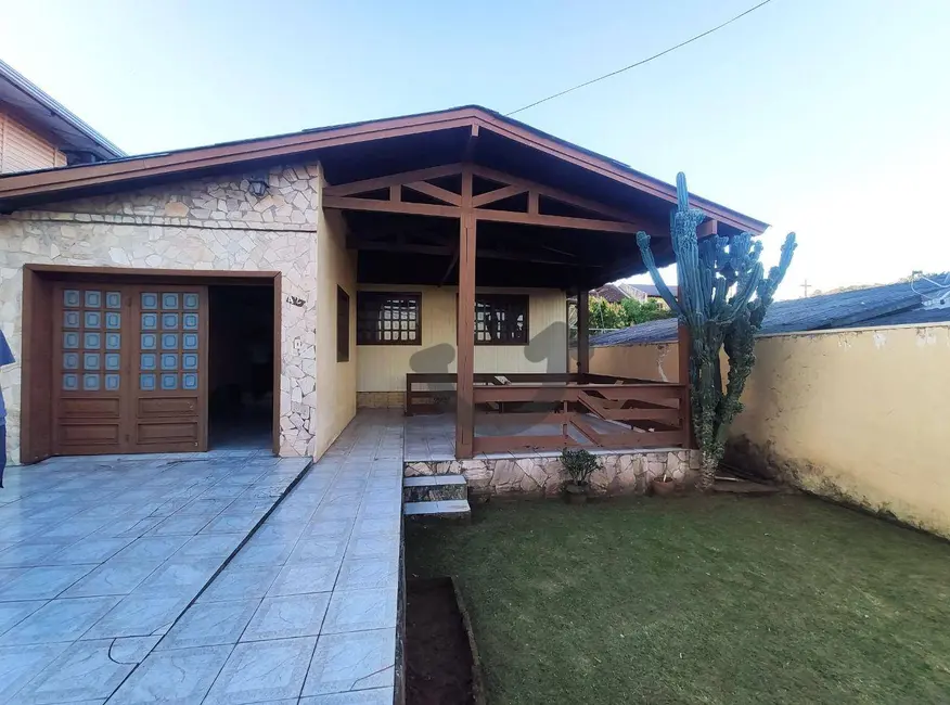 Foto 1 de Casa com 3 quartos à venda, 300m2 em Esmeralda, Santa Cruz Do Sul - RS