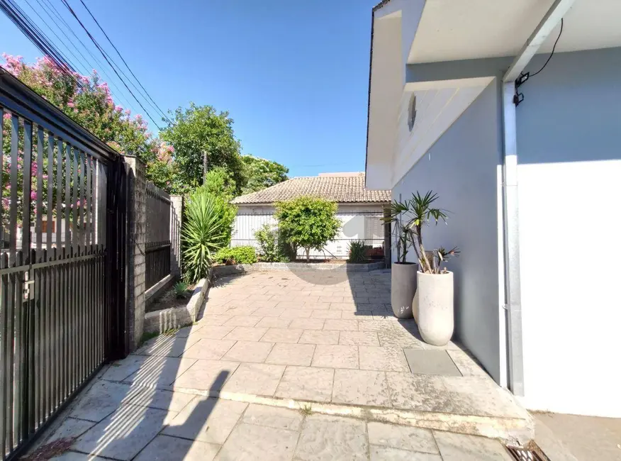 Foto 3 de Casa com 3 quartos para alugar, 390m2 em Avenida, Santa Cruz Do Sul - RS