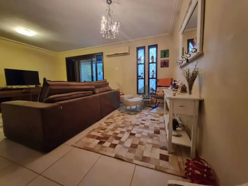 Apartamento com 3 quartos à venda, 156m2 em Santo Inácio, Santa Cruz Do Sul - RS - imagem 3 Foto 3 de Apartamento com 3 quartos à venda, 156m2 em Santo Inácio, Santa Cruz Do Sul - RS