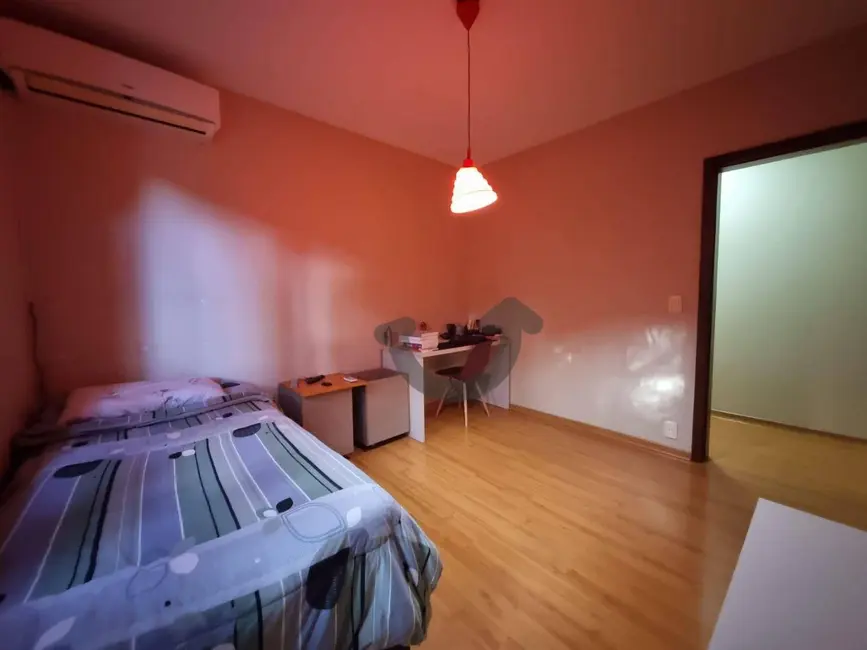 Apartamento com 3 quartos à venda, 156m2 em Santo Inácio, Santa Cruz Do Sul - RS - imagem 9 Foto 9 de Apartamento com 3 quartos à venda, 156m2 em Santo Inácio, Santa Cruz Do Sul - RS