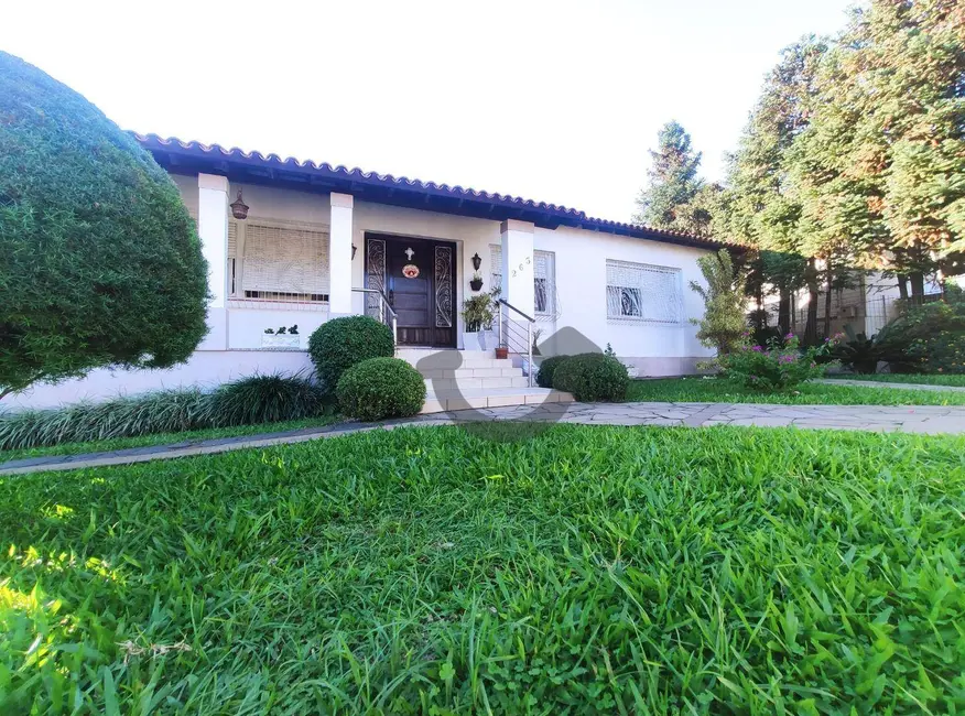 Foto 1 de Casa com 4 quartos à venda, 1090m2 em Centro, Santa Cruz Do Sul - RS