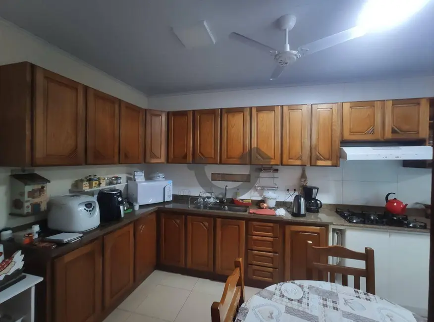 Casa com 4 quartos à venda, 662m2 em Centro, Santa Cruz Do Sul - RS - imagem 5 Foto 5 de Casa com 4 quartos à venda, 662m2 em Centro, Santa Cruz Do Sul - RS