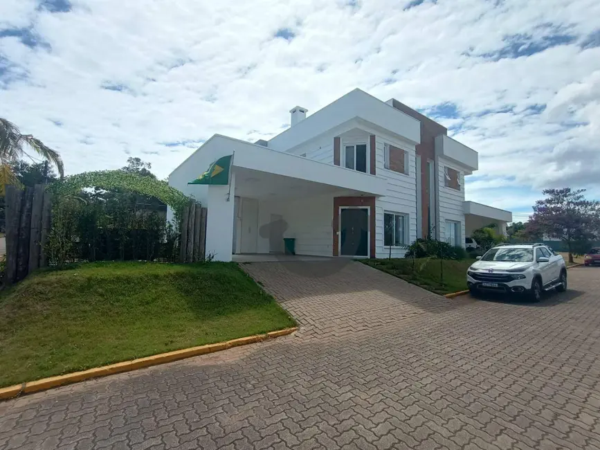 Foto 2 de Casa com 3 quartos à venda, 340m2 em Country, Santa Cruz Do Sul - RS
