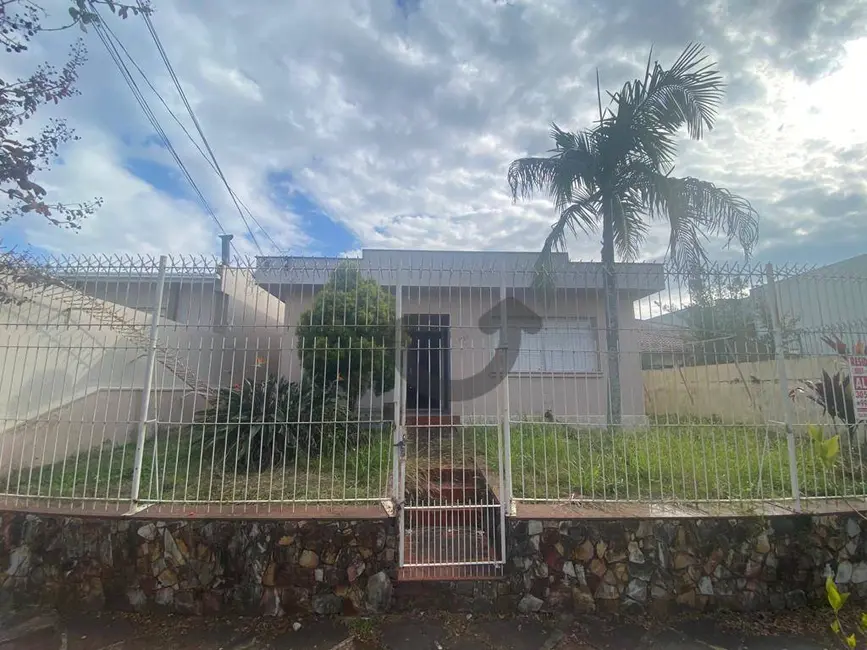 Foto 1 de Casa com 4 quartos para alugar, 170m2 em Senai, Santa Cruz Do Sul - RS