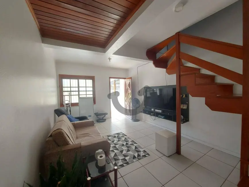 Foto 2 de Casa com 3 quartos à venda, 120m2 em Santo Inácio, Santa Cruz Do Sul - RS