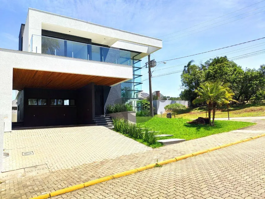 Foto 3 de Casa de Condomínio com 3 quartos à venda, 392m2 em Country, Santa Cruz Do Sul - RS