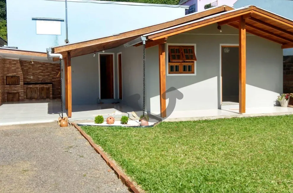 Foto 1 de Casa com 2 quartos à venda, 250m2 em São João, Santa Cruz Do Sul - RS